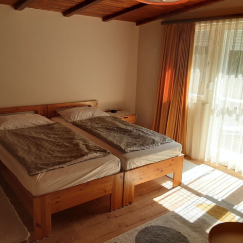 View to the Lake Whole House Summer House for 8 Persons
