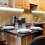 Apartament 4-osobowy z balkonem z prysznicem z 2 pomieszczeniami sypialnianymi