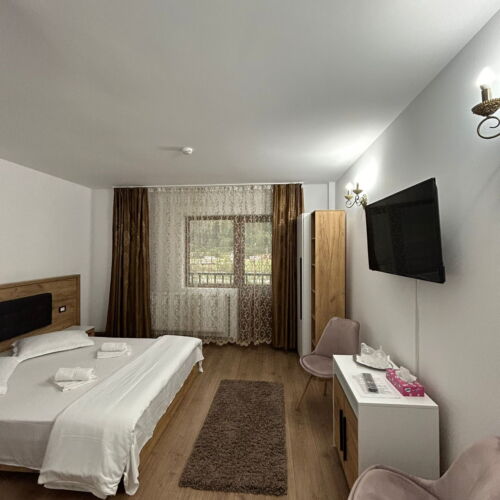 Camera dubla cu balcon