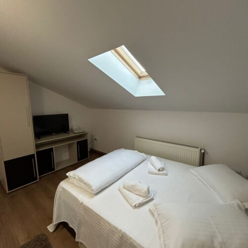 Camera dubla superior