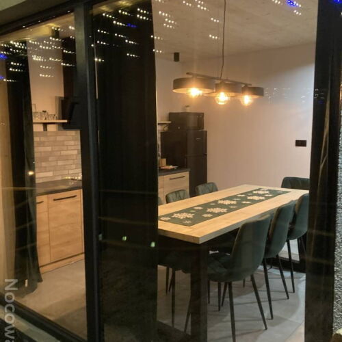 Domek drewniany 8-osobowy z dostępem do ogrodu z widokiem na góry