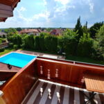 Erkélyes légkondicionált 2 fős apartman 1 hálótérrel