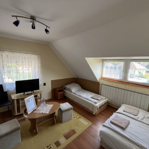 Camera cvadrupla aranytisztás