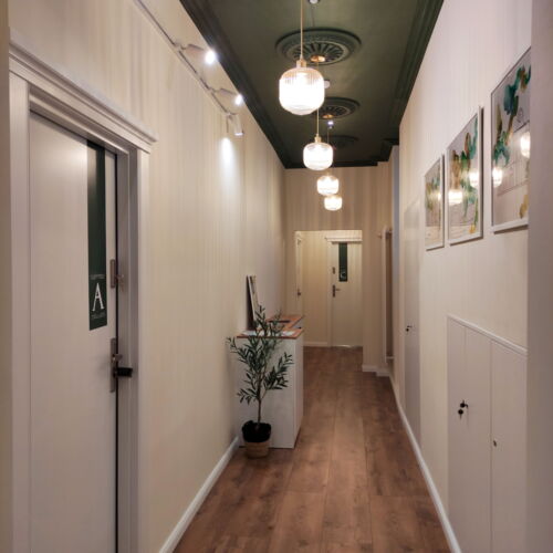 Upstairs 1-Room Apartment for 2 Persons ensuite (extra bed available)