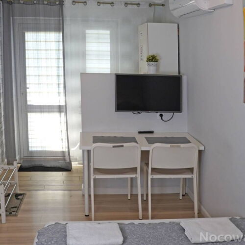 Pokój 2-osobowy z klimatyzacją z dostępem do ogrodu