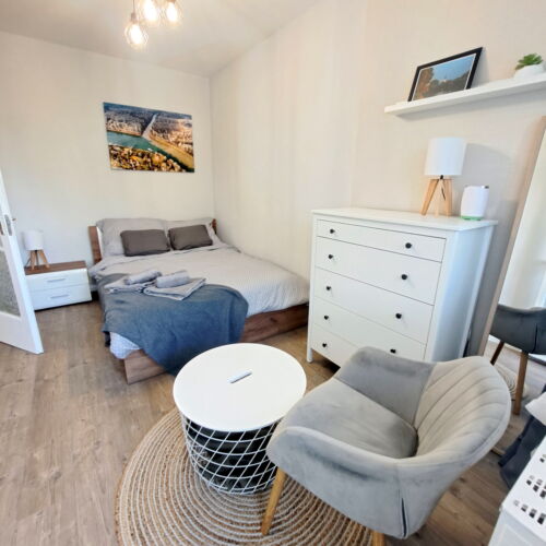 Balcony Apartment for 2 Persons air Conditioned (extra beds available)