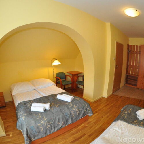 Forest View Upstairs Triple Room