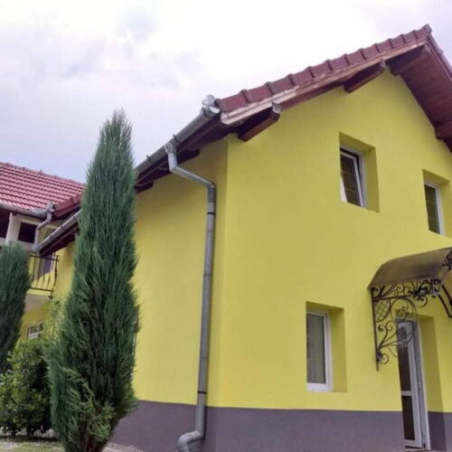 Casă de vacanță pentru 14 pers. (se inchirieaza doar integral)