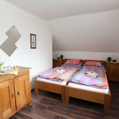 Chata (jako celek) se sprchou  pro 3 os.