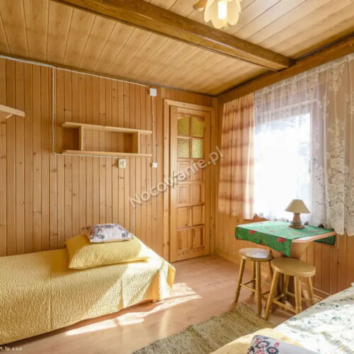 Pokój 3-osobowy z prysznicem z dostępem do ogrodu