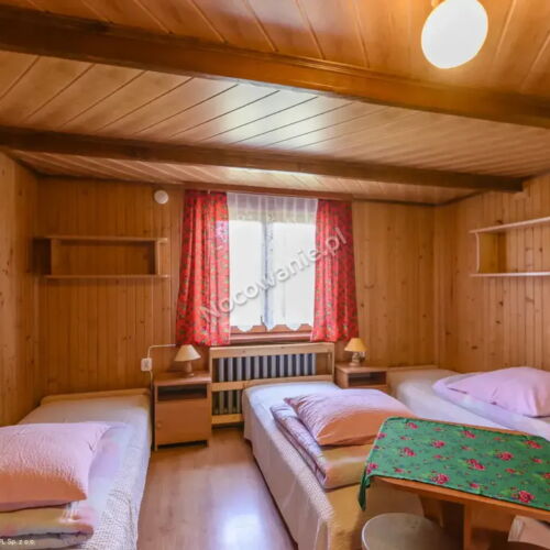 Pokój 3-osobowy z prysznicem z dostępem do ogrodu