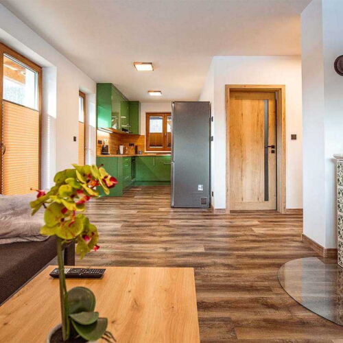 Apartmán so sprchou s vlastnou kuchynkou pre 4 os. s 2 spálňami