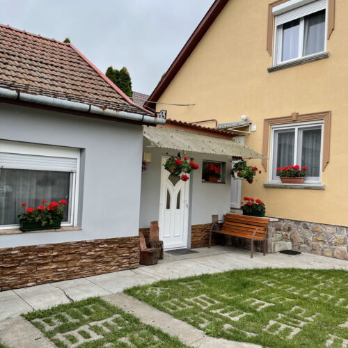 Apartman s klimatizací pro 6 os. se 2 ložnicemi přízemní