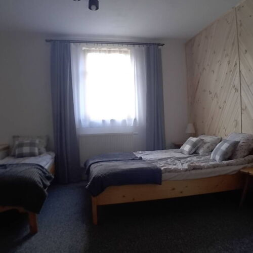 Triple Room with Shower and Garden