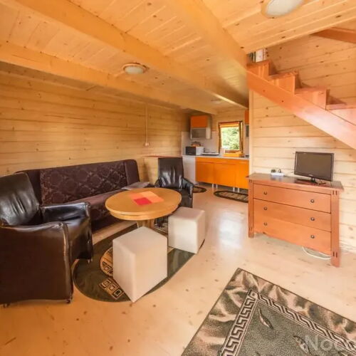 Cabană cu vedere spre munte pentru 6 pers. (se inchirieaza doar integral)