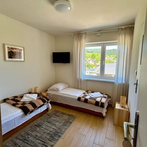 Twin Room with Shower