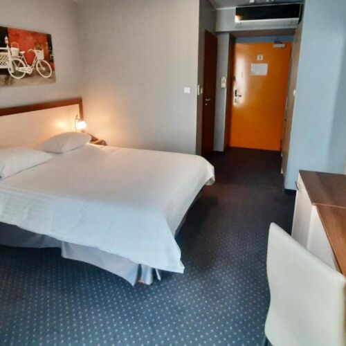 Pokój 2-osobowy Economy z klimatyzacją