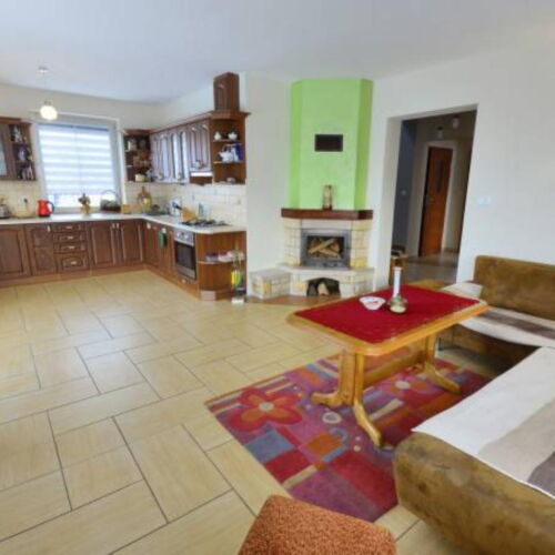 Domek drewniany 11-osobowy z dostępem do ogrodu z widokiem na góry