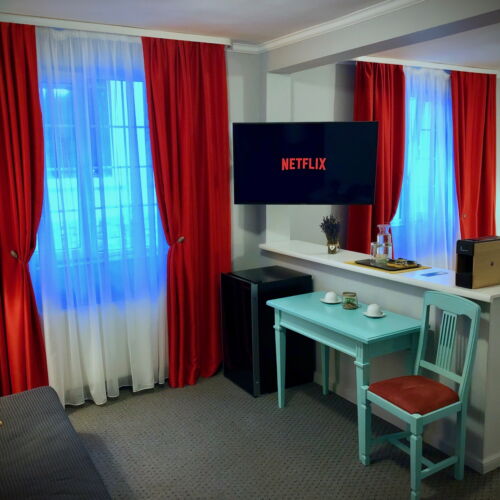 Suita deluxe la etaj cu 1 camera pentru 4 pers.