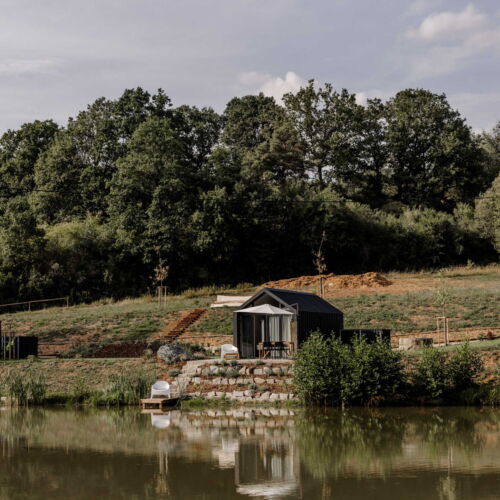 Zuhanyzós saját teakonyhával 2 fős bungalow (pótágyazható)