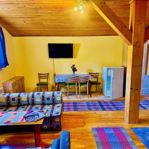 Pokój 6-osobowy z prysznicem z aneksem kuchennym