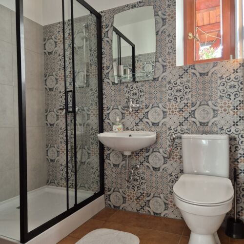 Camera tripla premium la etaj