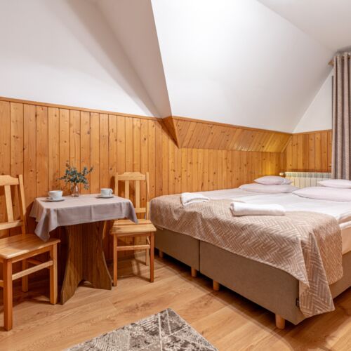 Pokój 2-osobowy na piętrze z widokiem na góry