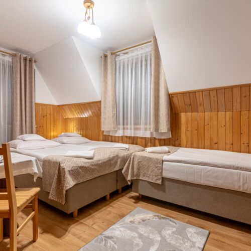 Pokój 3-osobowy na piętrze z widokiem na góry