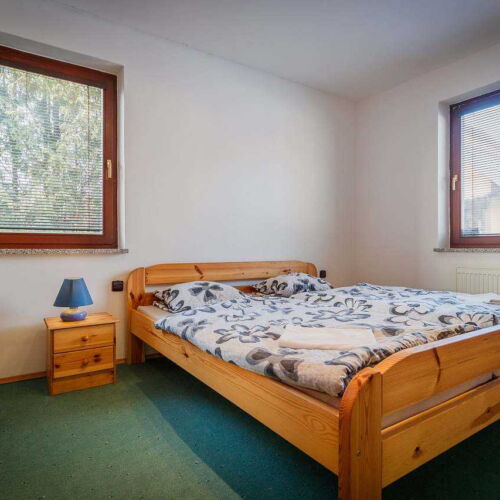 Chalupa (jako celek) se sprchou s vlastní kuchyní pro 14 os. (s možností přistýlky)