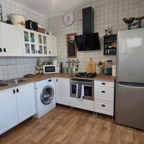 Whole House Farmhouse for 6 Persons (extra beds available)