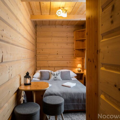 Pokoj s manželskou postelí