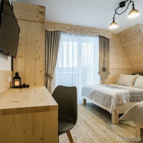 Pokoj s balkónem pro 3 os. s výhledem na hory