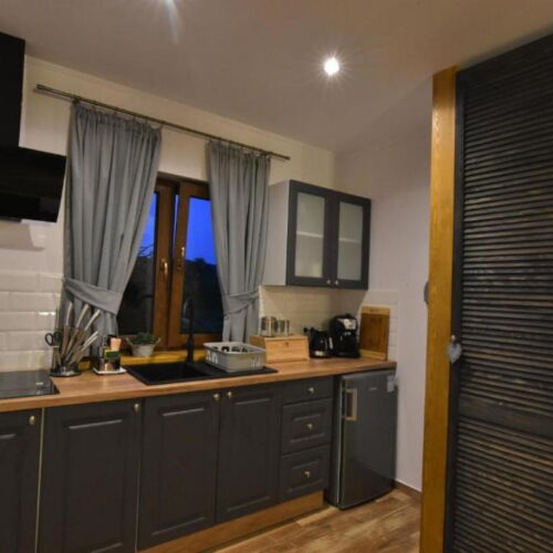 Domek drewniany 6-osobowy z dostępem do ogrodu z widokiem na góry