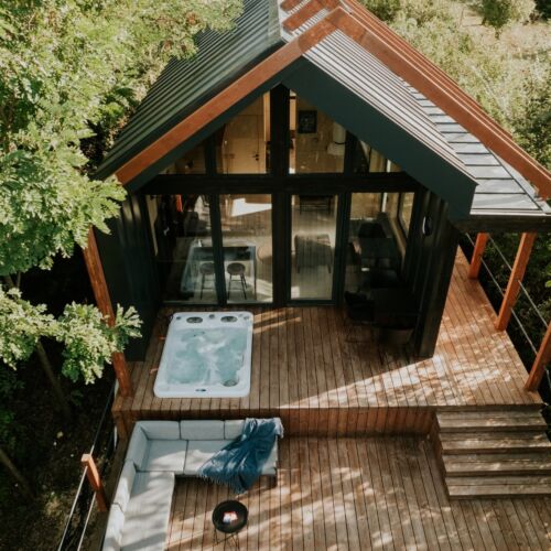 Apartament cu vedere spre pădure cu panoramă pentru 2 pers. (se inchirieaza doar integral) (se poate solicita pat suplimentar)