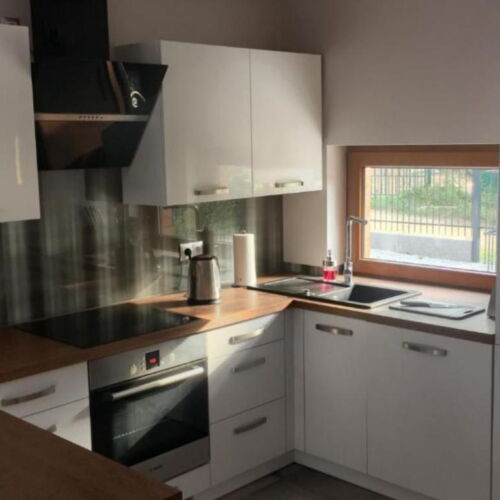 Domek całoroczny 8-osobowy z widokiem na ogród