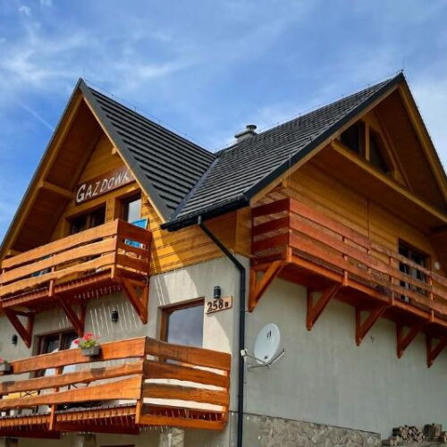 Mountain View Quadruple Room with Garden