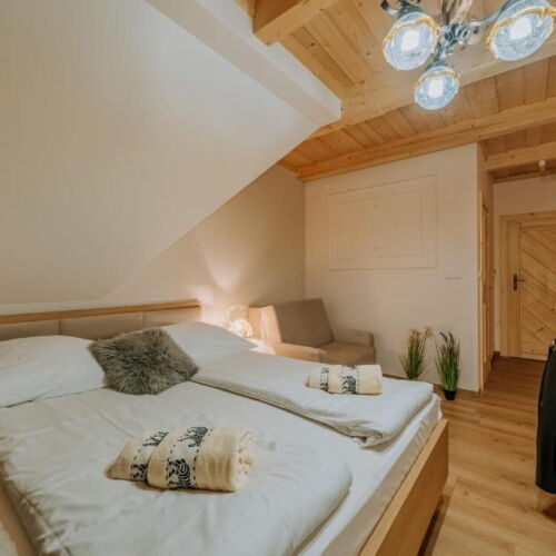 Balcony Triple Room with LCD/Plasma TV
