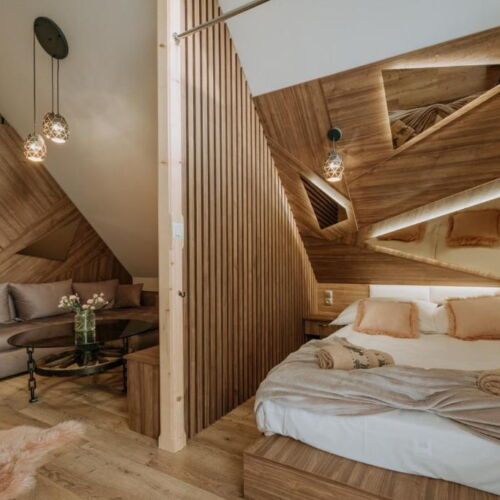 Balcony 6 Person Room air Conditioned