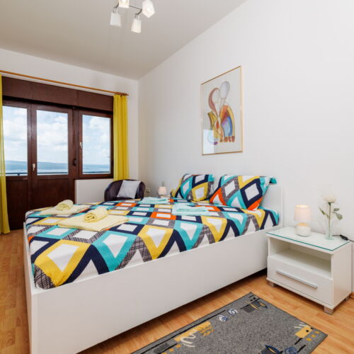 Apartman pro 5 os. se 3 ložnicemi na poschodí 