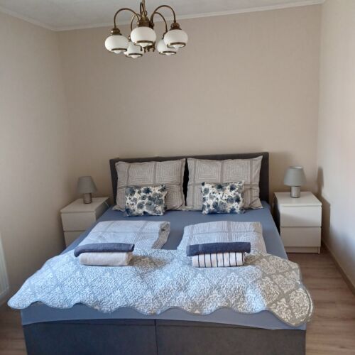 Ganzes Haus 3-Zimmer-Apartment für 6 Personen mit Garten (Zusatzbett möglich)