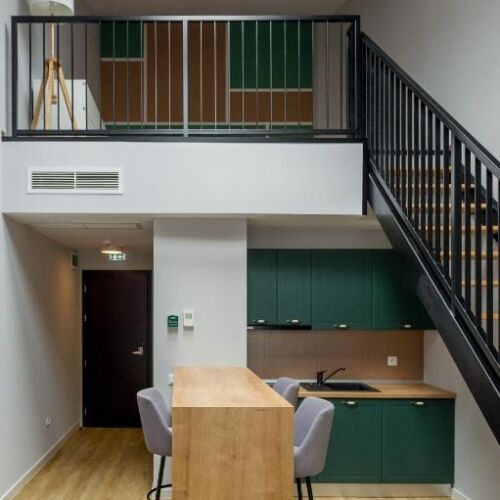 Suita cu chicinetă proprie cu aer condiționat cu 2 camere pentru 4 pers.