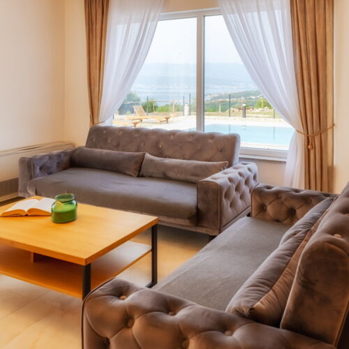 Whole House Family Villa for 8 Persons