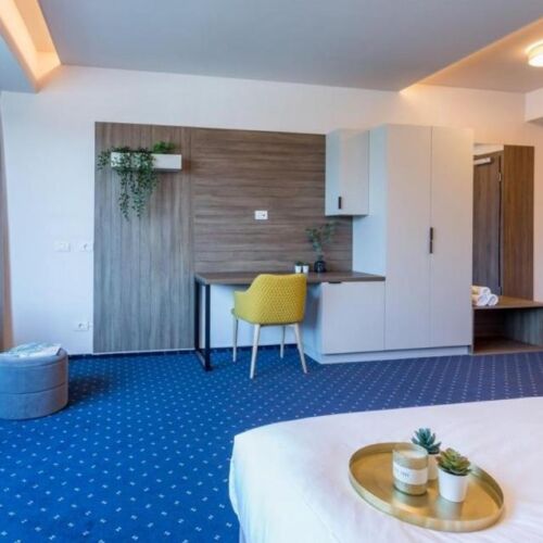 Camera dubla xL la etaj