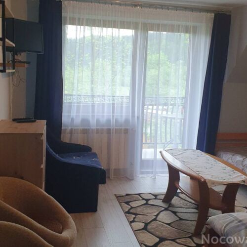 Apartman se zahradou pro 9 os. s 1 ložnicí s výhledem na hory