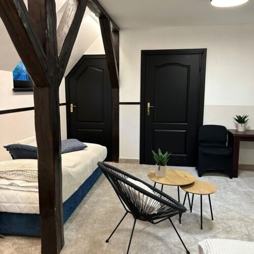 Camera la etaj cu baie pentru 6 pers.