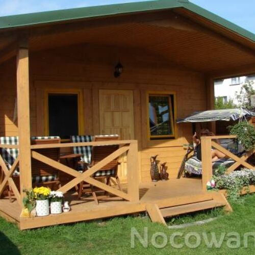 Cabană cu aer condiționat cu baie pentru 4 pers. (se inchirieaza doar integral)