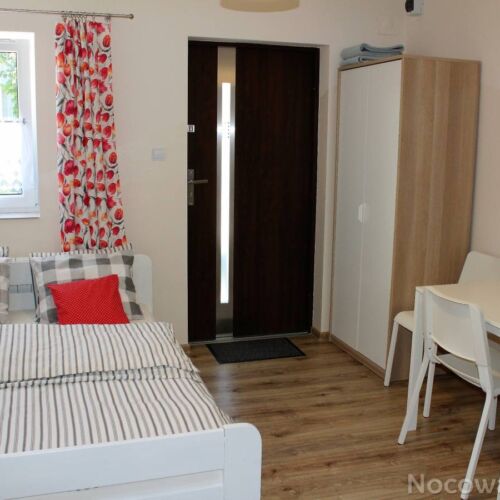 Pokój 3-osobowy z klimatyzacją z własną kuchnią