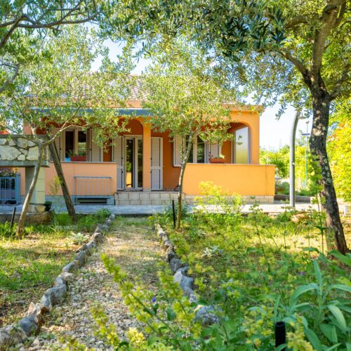 Domek całoroczny 6-osobowy na parterze Economy