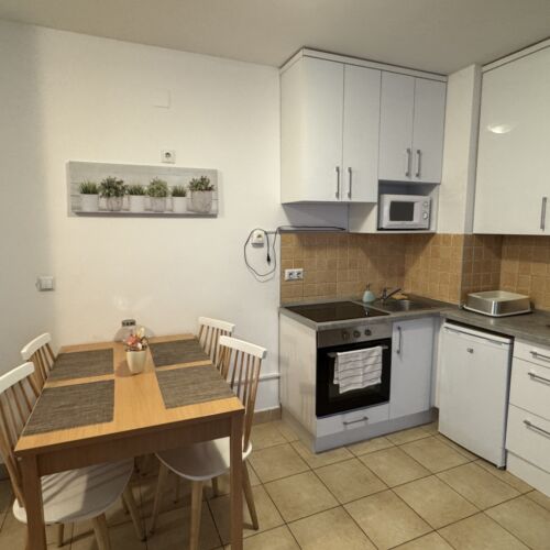 Apartament familial(ă) la etaj pentru 4 pers. (se inchirieaza doar integral) (se poate solicita pat suplimentar)