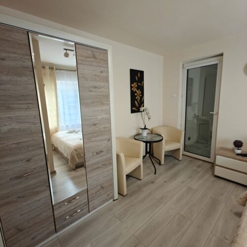 Pokój 2-osobowy z dostępem do ogrodu